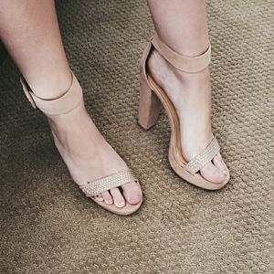 Blush pink heels 👠